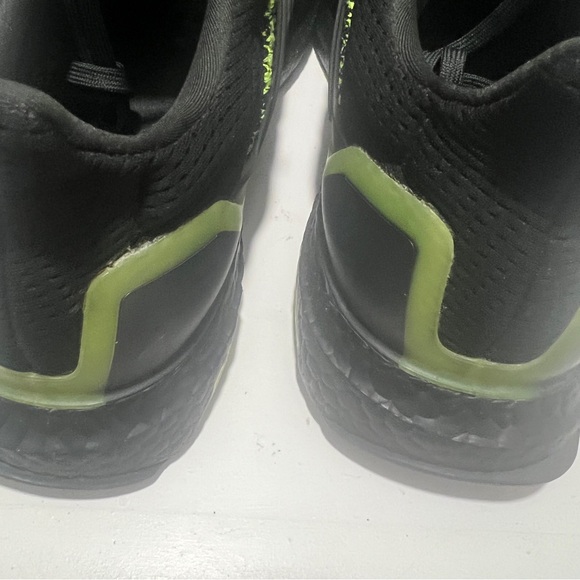 Adidas UltraBoost 1.0 'Black Lucid Lemon' Men's Size 9.5 Shoes Sneakers ID9682 - Picture 7 of 9